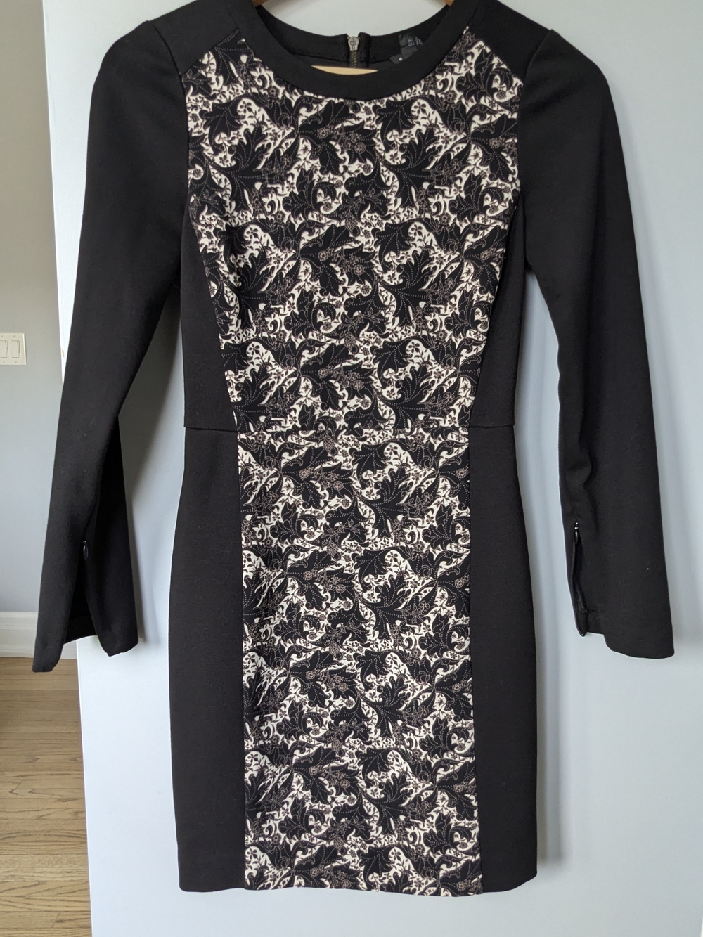 CLUB MONACO Black & Cream Patterned Panel Sheath Dress Size XS